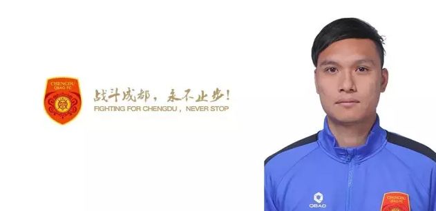 时隔七年，小李已经荣誉加身，凭借《荒野猎人》斩获奥斯卡最佳男主角奖，而《好莱坞往事》也是他捧得;小金人后重返大银幕的首部作品